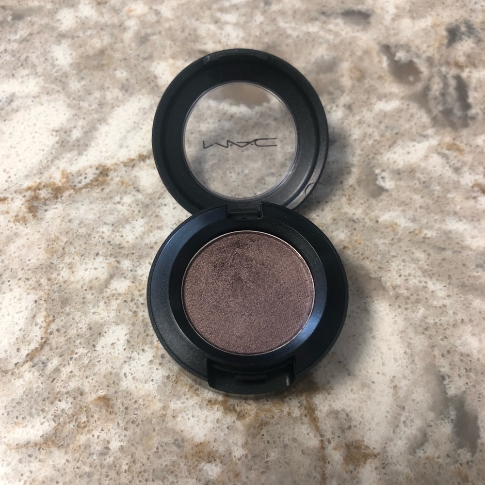 MAC Cosmetics Eyeshadow, Satin Taupe